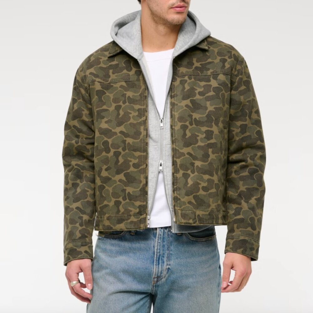 Abercrombie & Fitch Olive Camo Lightweight Cropped Zip Workwear Jacket, Large - Picture 8 of 8